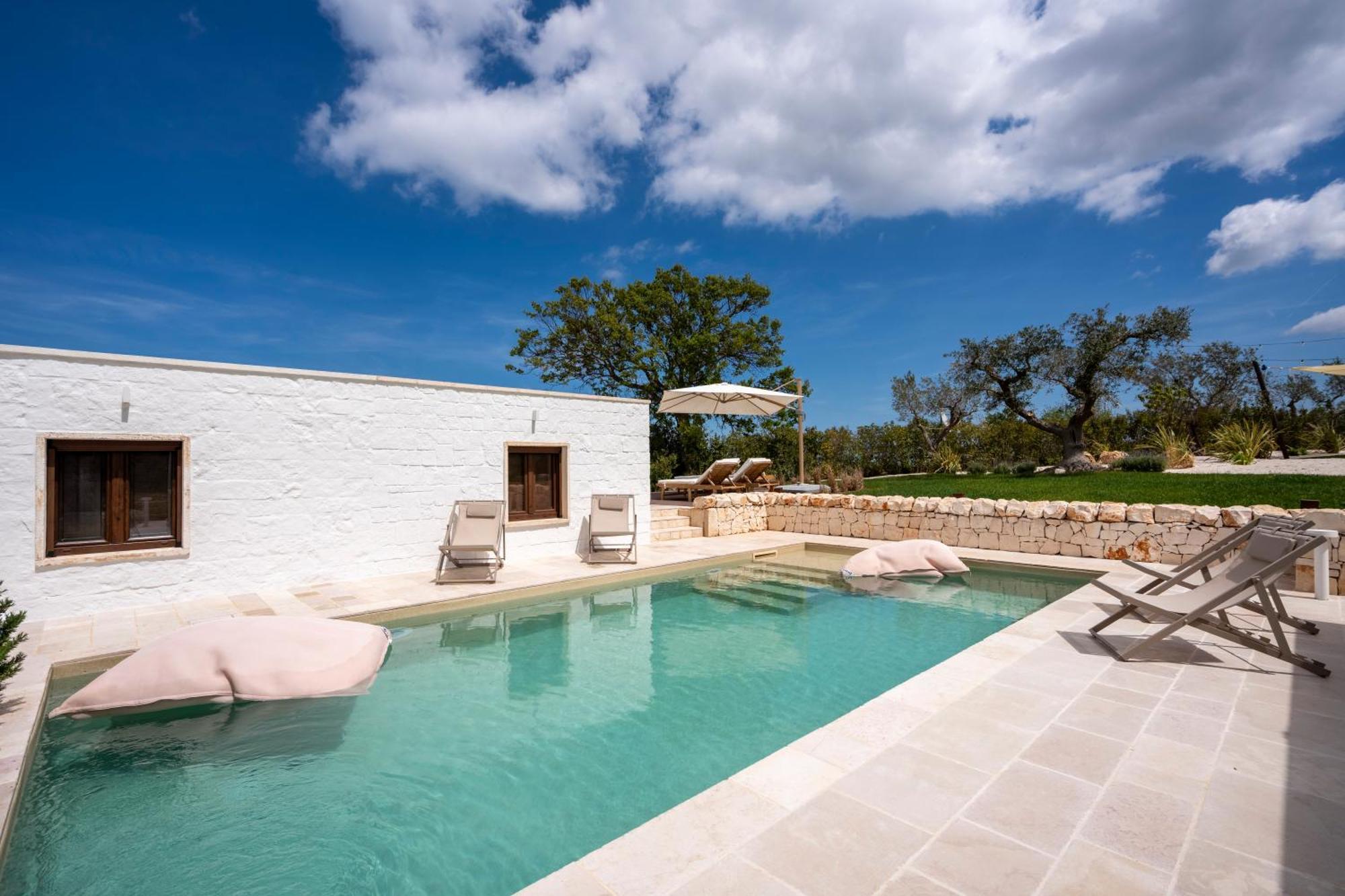 Trullo Perla Greta - Luxury Country Villa & Private Heated Pool Алберобело Екстериор снимка