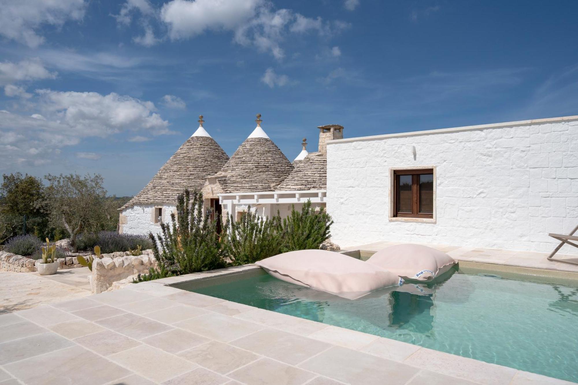 Trullo Perla Greta - Luxury Country Villa & Private Heated Pool Алберобело Екстериор снимка
