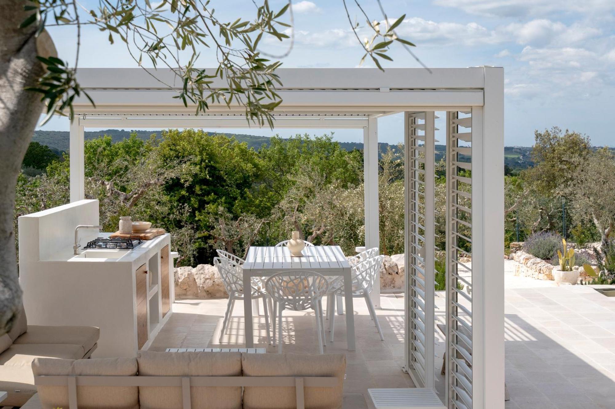 Trullo Perla Greta - Luxury Country Villa & Private Heated Pool Алберобело Екстериор снимка